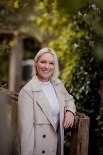 Renee Laing - Real Estate Agent