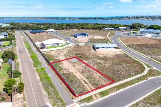 1 Gregory Circuit, Hindmarsh Island, SA 5214