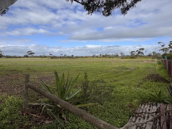 10 Kadina Road, Moonta, SA 5558
