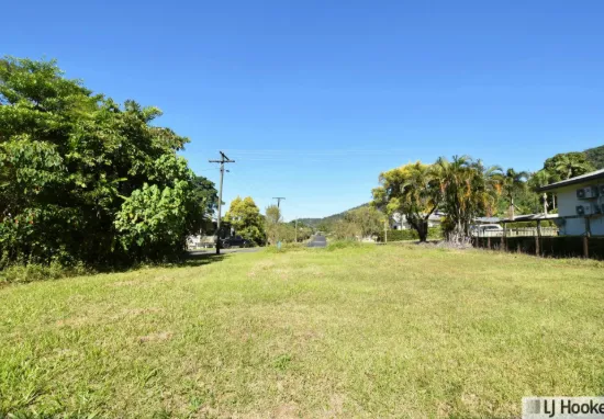 10 Parmeter Street, Tully, Qld 4854