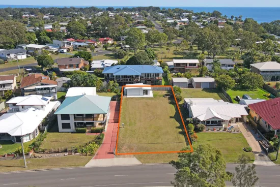 104 Esplanade, Point Vernon, Qld 4655-Image