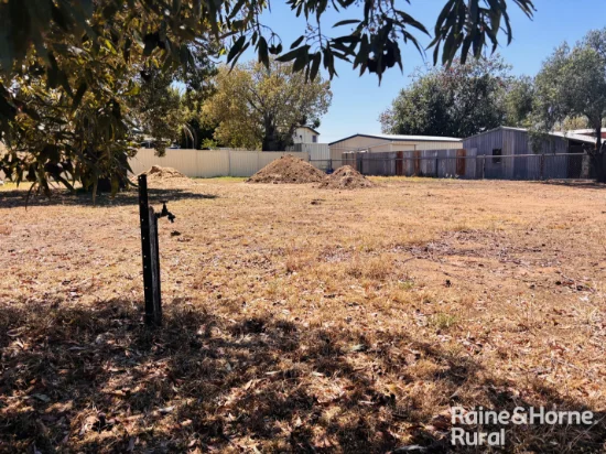 11 Hasted Street, Roma, Qld 4455