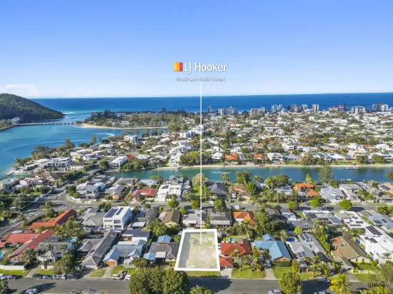 11 Melaleuca Drive, Palm Beach, Qld 4221