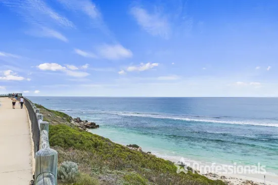 111 Lagoon Drive, Yanchep, WA 6035