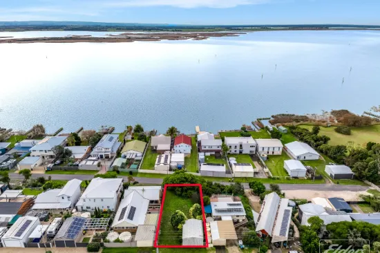12 Sidney Parade, Hindmarsh Island, SA 5214
