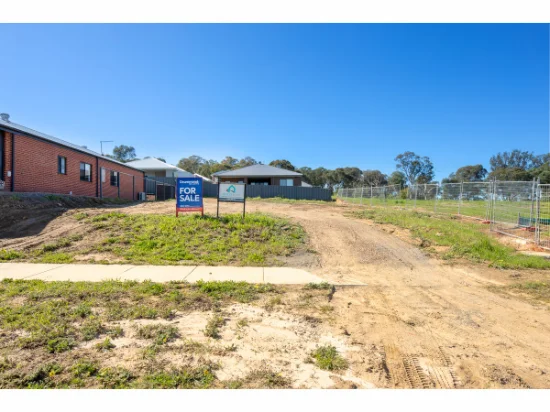 159 Riverboat Drive, Thurgoona, NSW 2640