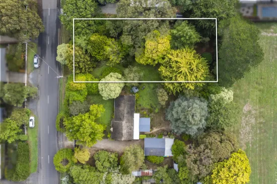 16 Morris Road, Woodend, Vic 3442
