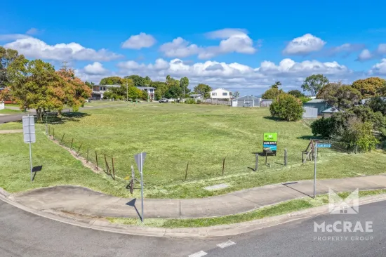 17 Richmond Road, Bowen, Qld 4805
