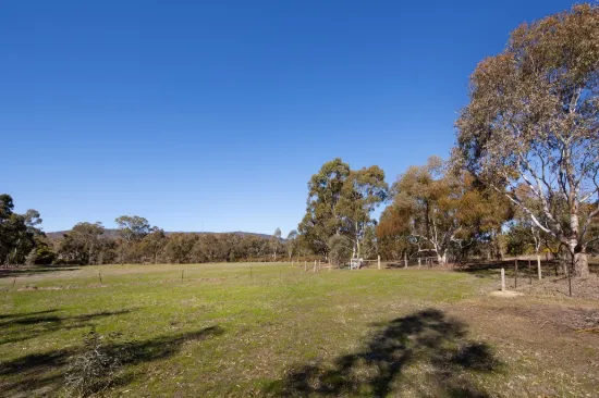 196 Eagles Road, Harcourt, Vic 3453