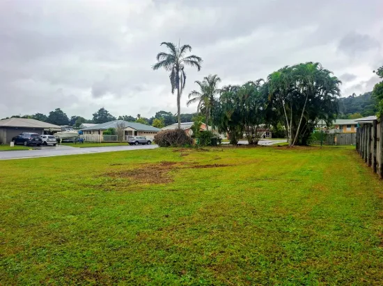 2 Pelling Close, Kanimbla, Qld 4870