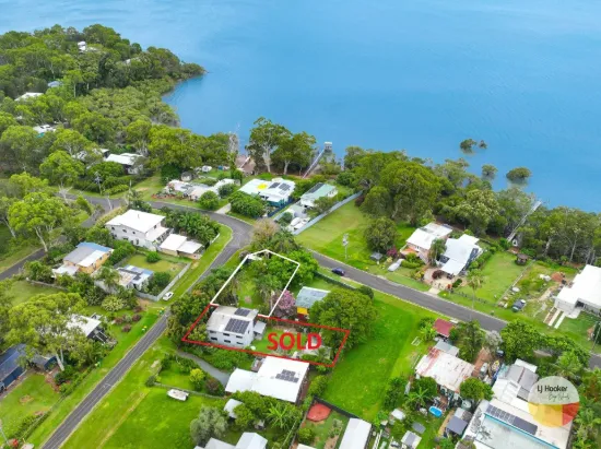 2 Shelly Crescent, Lamb Island, Qld 4184