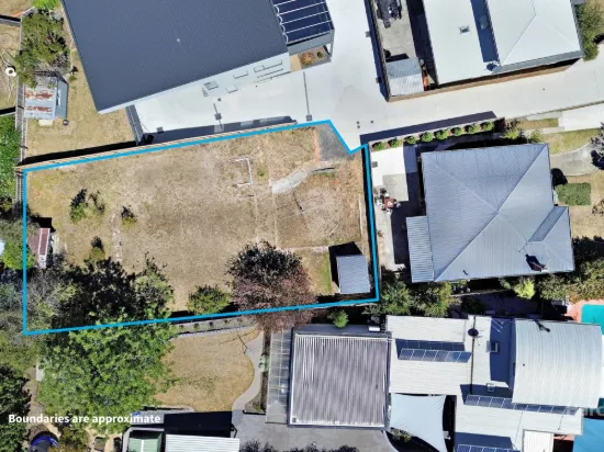 23B Beach Road, Lindisfarne, Tas 7015