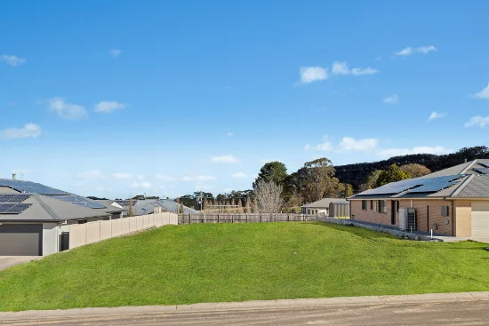 26 Surveyors Way, Lithgow, NSW 2790