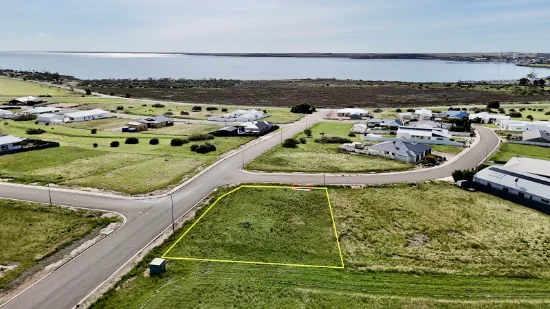 27 Herbert Edwards Drive, Streaky Bay, SA 5680