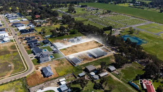2C Brunskill Road, Lake Albert, NSW 2650