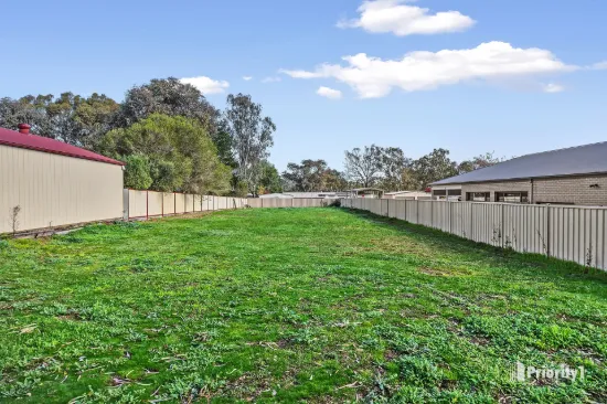 33 Scullys Lane, Heathcote, Vic 3523