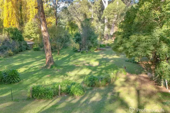 39 Moore Crescent, Millgrove, Vic 3799