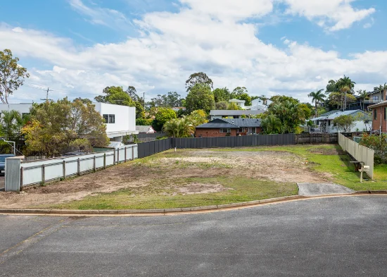 4 YELTA PLACE, Ashmore, Qld 4214 - For Sale