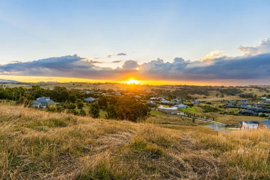 68 Connemara Drive, Orange, NSW 2800