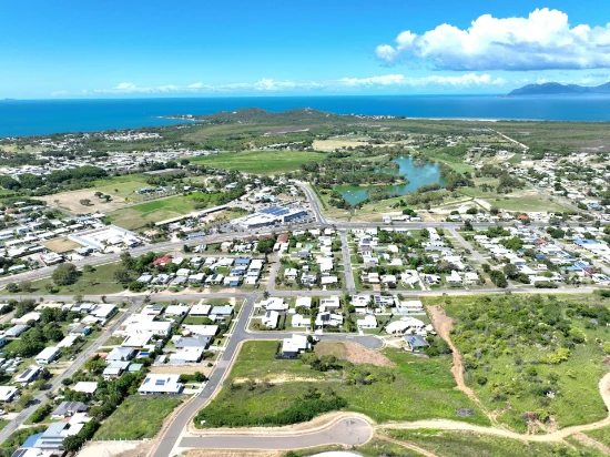 7 Allan Place, Bowen, Qld 4805