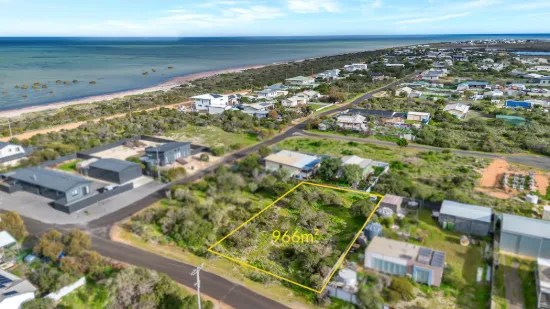 7 Petrel Crescent, Thompson Beach, SA 5501