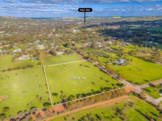 8 Carter Road, York, WA 6302
