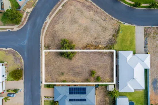 8 Epsom Place, Emerald, Qld 4720