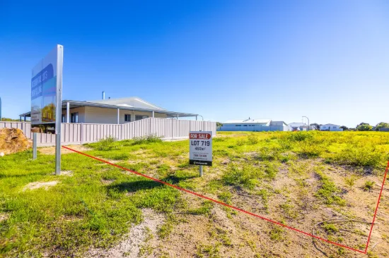 8 Long Street, Leeman, WA 6514