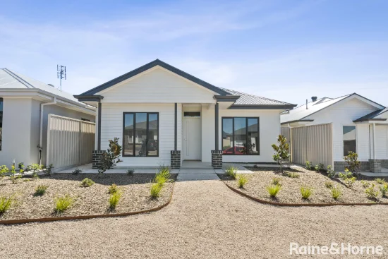 8 Roberts Street, Strathalbyn, SA 5255