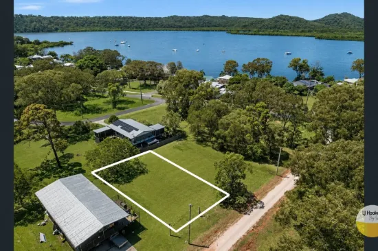 8 Wright Street, Russell Island, Qld 4184