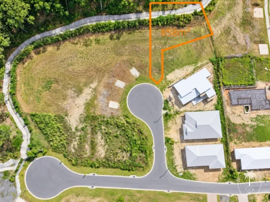 8A Oasis Close, Palm Cove, Qld 4879-Image