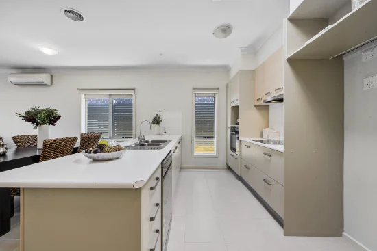 12/48-58 Central Parkway, Caroline Springs, Vic 3023 - For Sale