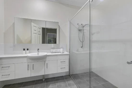 121/21 Gracemere Boulevard, Peregian Springs, Qld 4573-Image