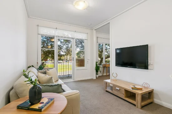 1.30/3 Brewer Road, Brighton East, Vic 3187