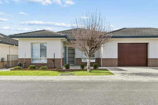 159/72 Kangan Drive, Berwick, Vic 3806