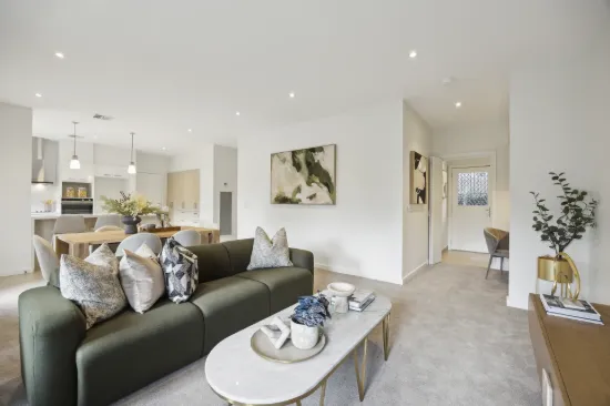 18 Lomandra Way, Croydon, Vic 3136-Image