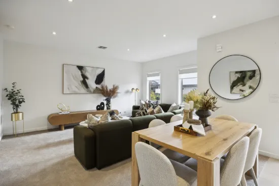 18 Lomandra Way, Croydon, Vic 3136-Image