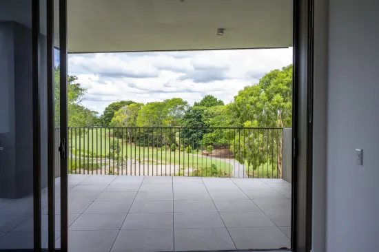 823/135 Meiers Road, Indooroopilly, Qld 4068