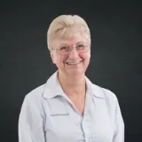 Rhonda Pinder - Real Estate Agent From - Raine & Horne Ettalong Beach & St Huberts Island - ETTALONG BEACH