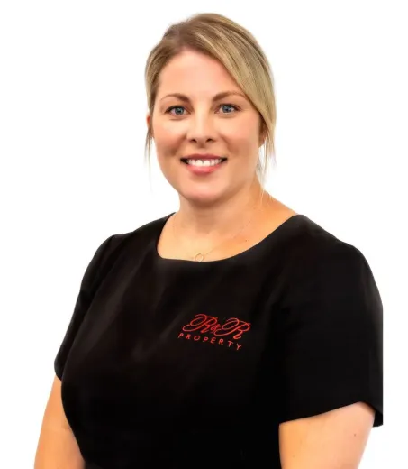 Rikki-Lee Day - Real Estate Agent at R & R Rural & Residential Property - Stroud