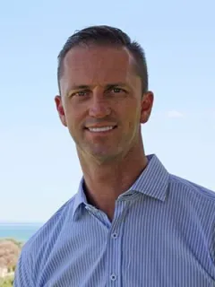 Rob  Mackenzie - Real Estate Agent