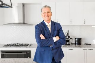Robert Corneteg - Real Estate Agent