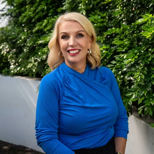 Robyn Fox - Real Estate Agent at REMAX Results - Morningside 