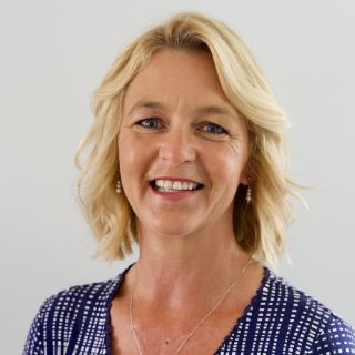Robyn  Hunt - Real Estate Agent