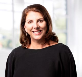 Robynne Arnouts - Real Estate Agent