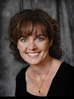 Rondelle  May - Real Estate Agent