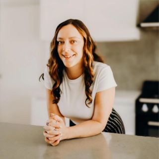 Rosa Areces - Real Estate Agent