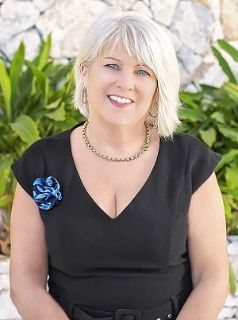 Roslyn Cutts - Real Estate Agent