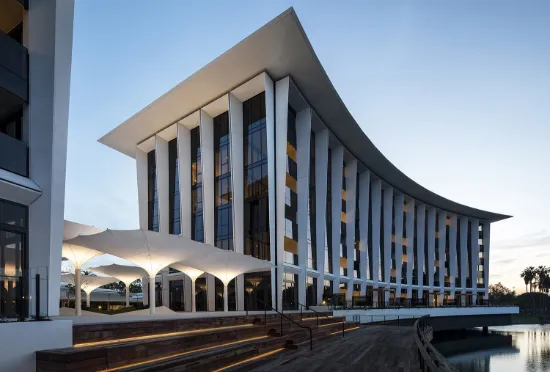 Marina Concourse