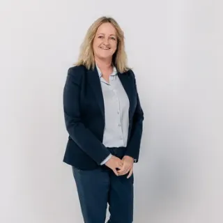Tracie  Thomas - Real Estate Agent